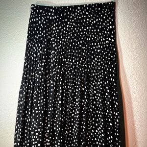 Max Studio Skirt Black With White Circles Pleated Maxi Skirt Size M